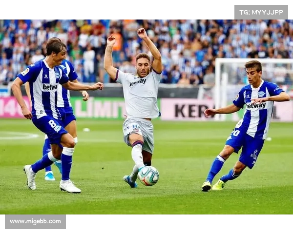 西甲国际比赛日分析:球员状态、战术调整与赛季走势的关键节点 西甲国际比赛日分析:球员状态、战术调整与赛季走势的关键节点